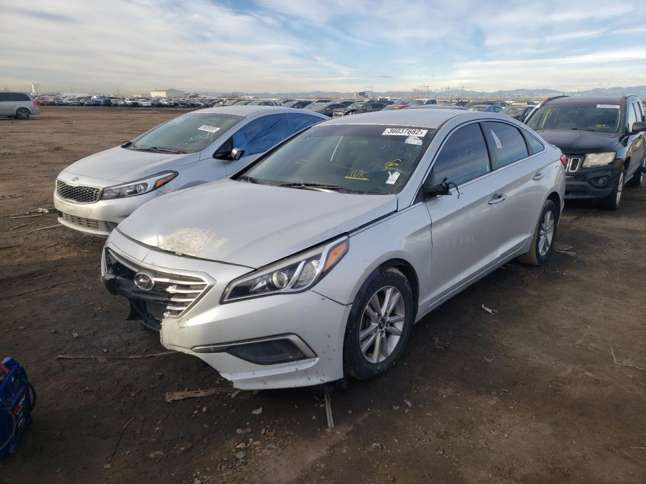Photo 2 from auction – 2017 HYUNDAI SONATA SE with VIN 5NPE24AF2HH484066