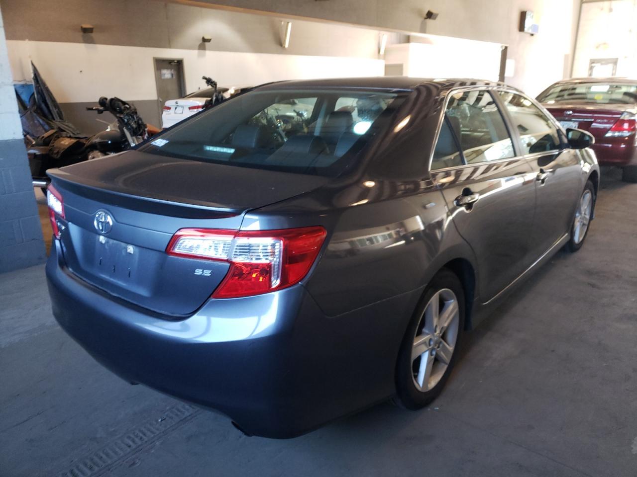 Photo 4 from auction – 2012 TOYOTA CAMRY BASE with VIN 4T1BF1FK9CU013067