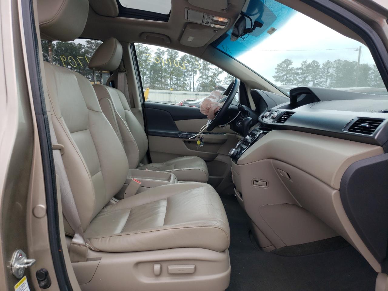 Photo 5 from auction – 2011 HONDA ODYSSEY with VIN 5FNRL5H63BB049363