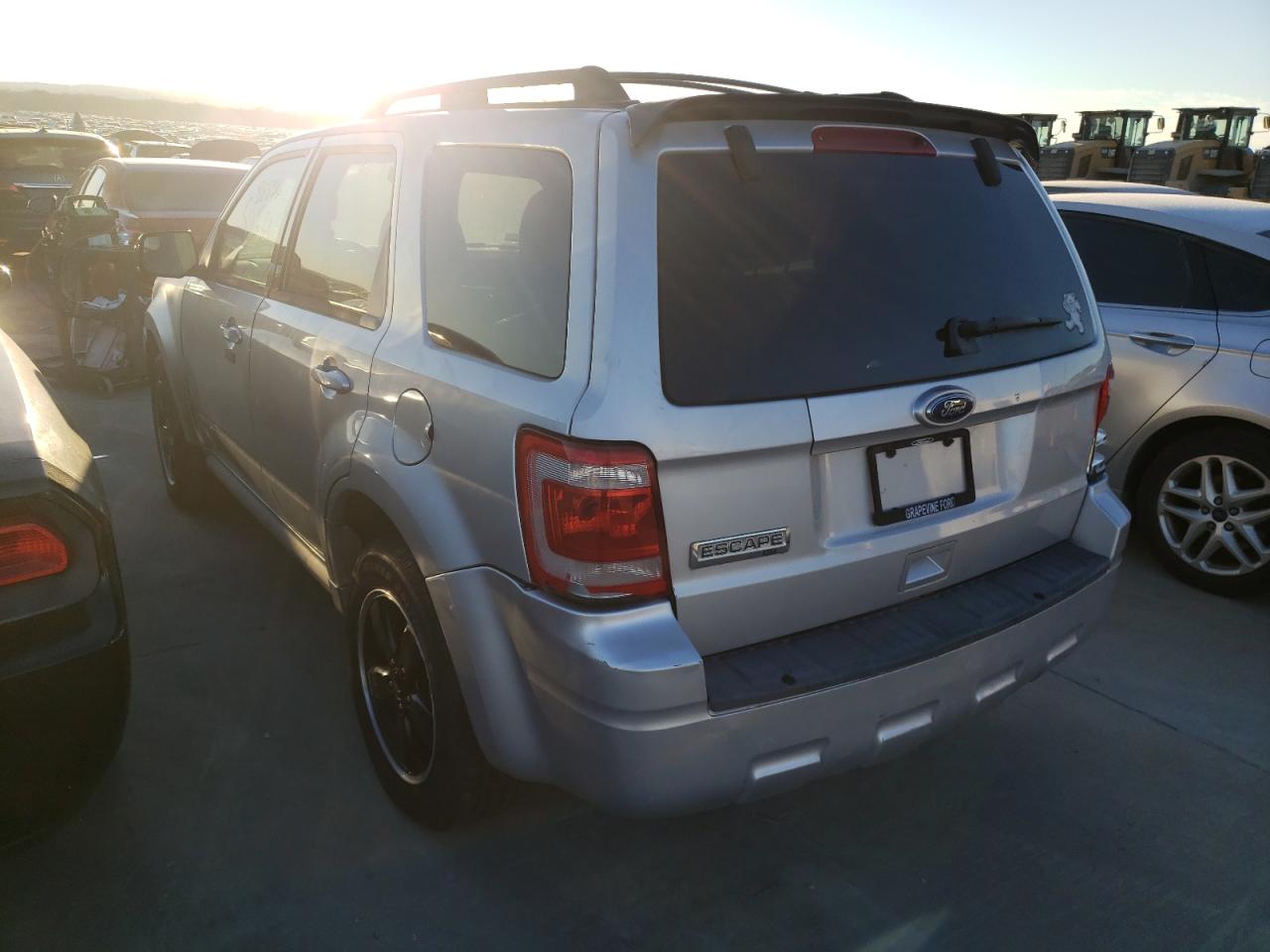 Photo 3 from auction – 2010 FORD ESCAPE XLT with VIN 1FMCU0D79AKC16195