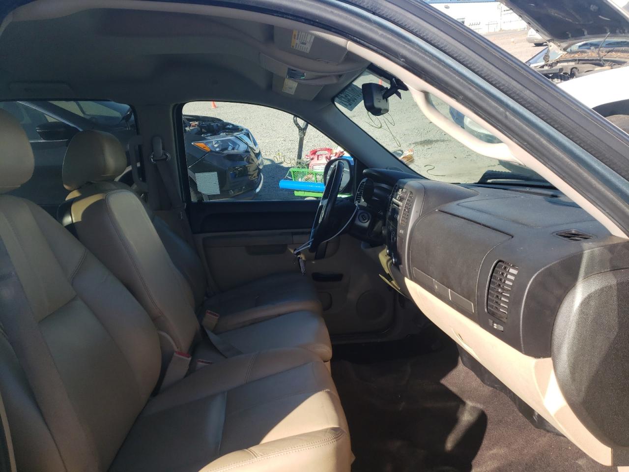 Photo 5 from auction – 2011 GMC SIERRA K15 with VIN 3GTP2VE31BG349059
