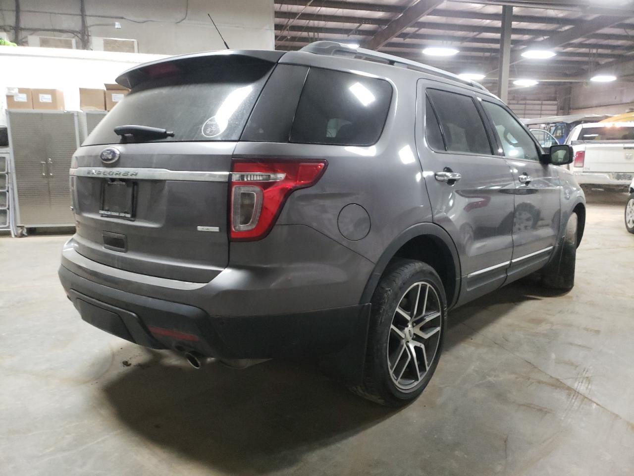Photo 4 from auction – 2013 FORD EXPLORER X with VIN 1FM5K8D82DGB47735