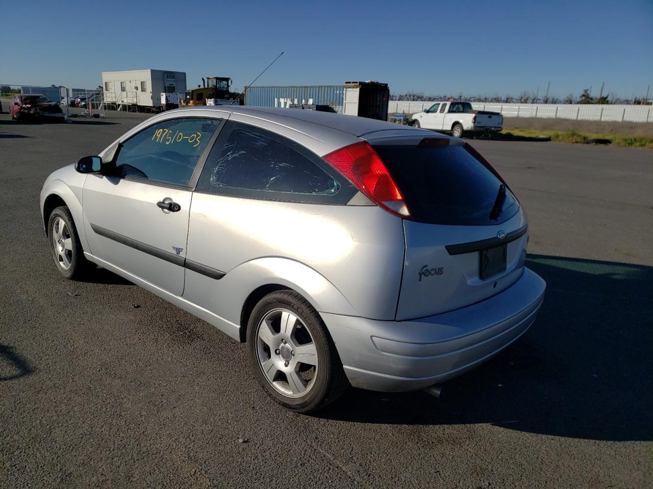 Photo 3 from auction – 2003 FORD FOCUS ZX3 with VIN 3FAFP31373R124955