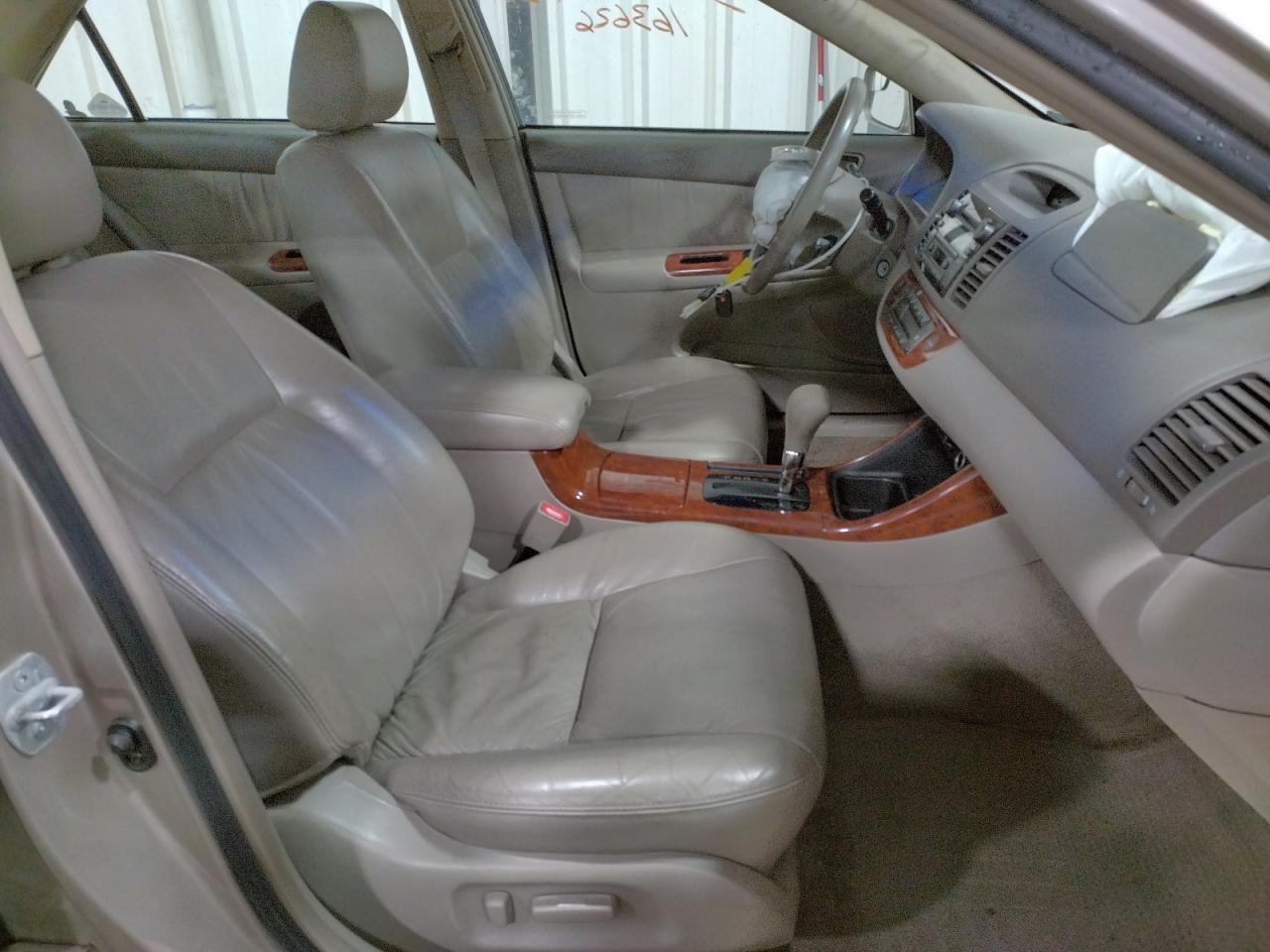 Photo 5 from auction – 2002 TOYOTA CAMRY LE with VIN 4T1BE32KX2U595294
