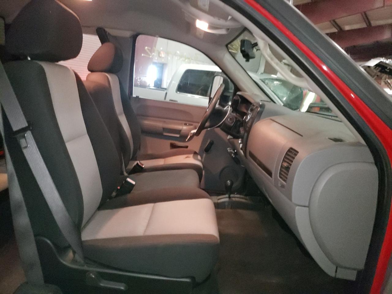 Photo 5 from auction – 2008 GMC SIERRA K15 with VIN 1GTEK19078E175983