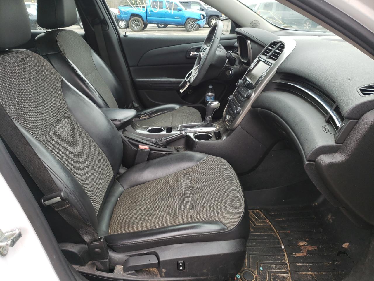 Photo 5 from auction – 2015 CHEVROLET MALIBU 1LT with VIN 1G11C5SL9FF229534