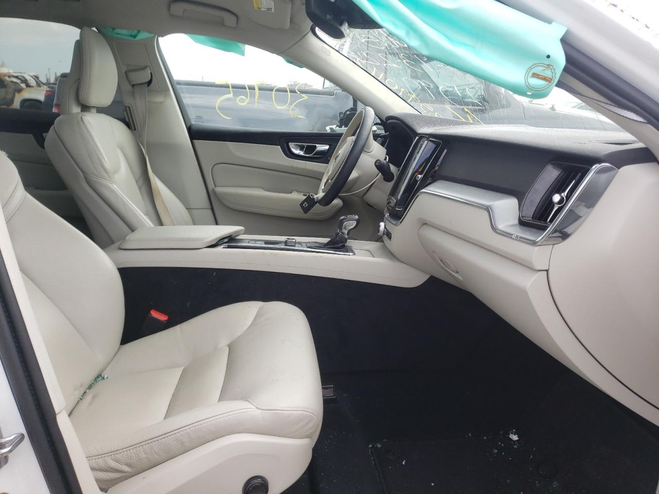 Photo 5 from auction – 2018 VOLVO XC60 T6 with VIN LYVA22RK7JB082599