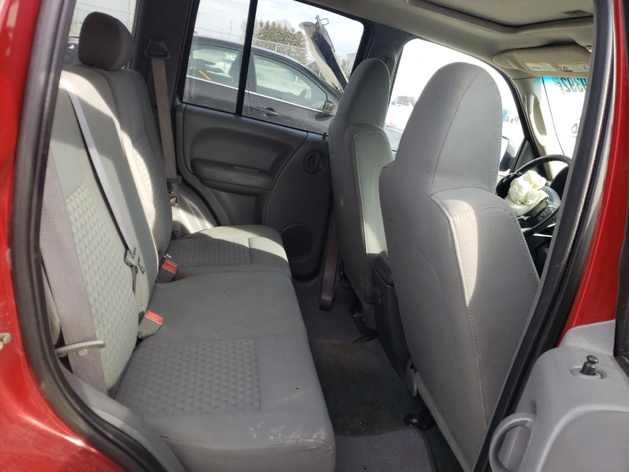 Photo 6 from auction – 2006 JEEP LIBERTY SP with VIN 1J4GL48K76W146947
