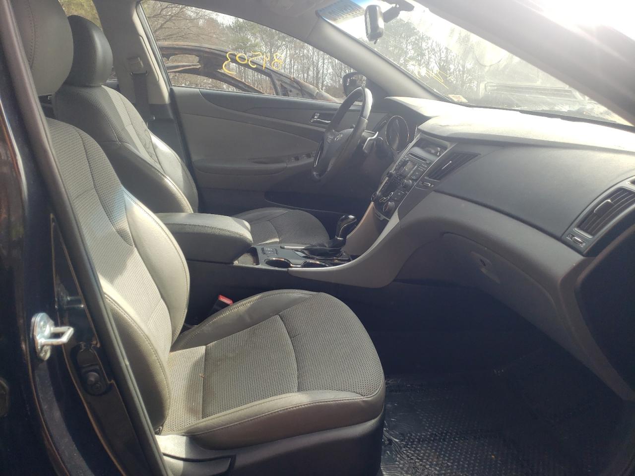 Photo 5 from auction – 2013 HYUNDAI SONATA SE with VIN 5NPEC4ACXDH712408