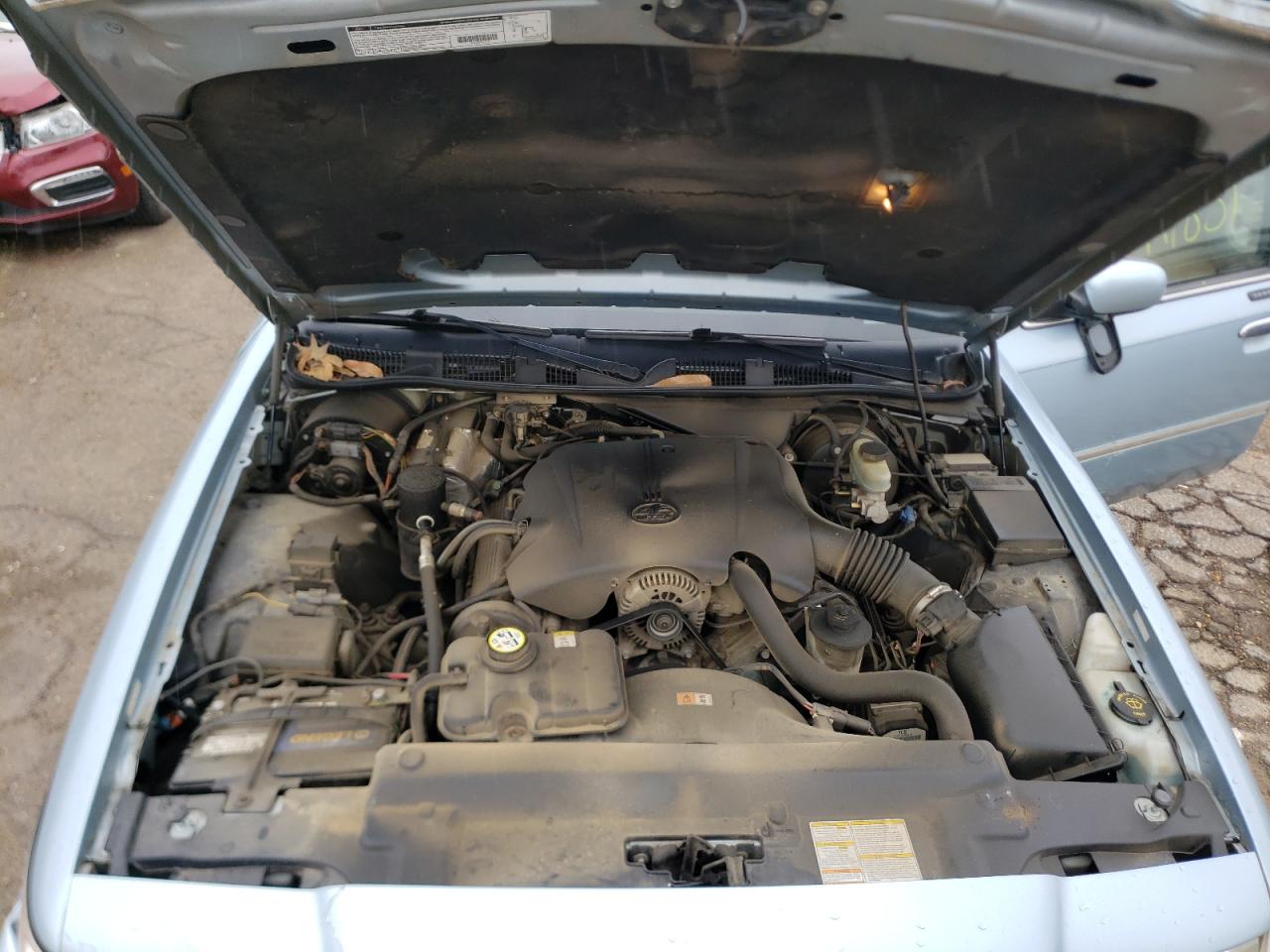 Photo 7 from auction – 2002 MERCURY GR MARQ with VIN 2MEFM75W82X649441