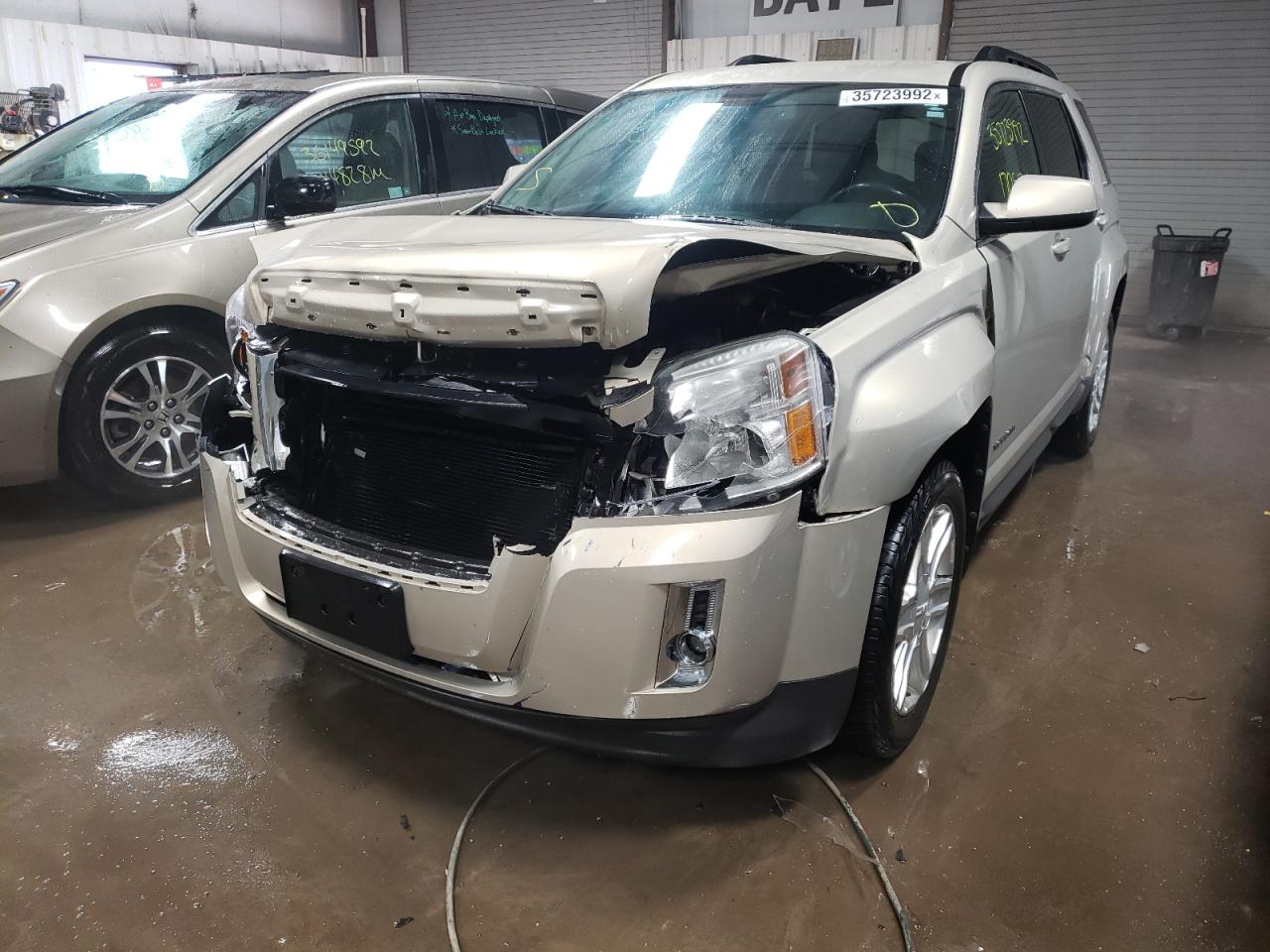 Photo 2 from auction – 2011 GMC TERRAIN SL with VIN 2CTFLTE59B6325901