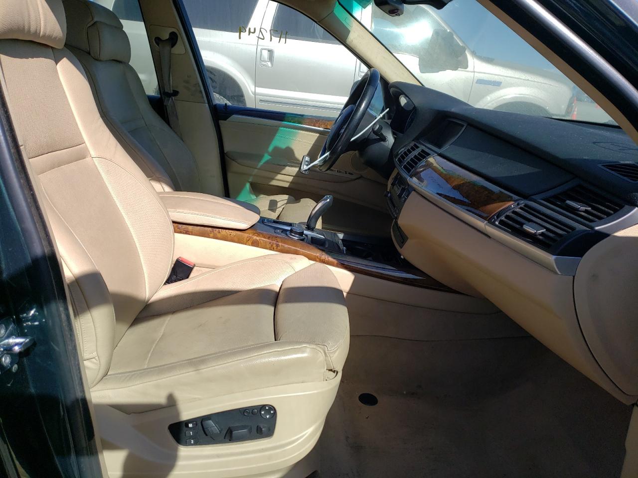 Photo 5 from auction – 2007 BMW X5 4.8I with VIN 5UXFE83527LZ39076