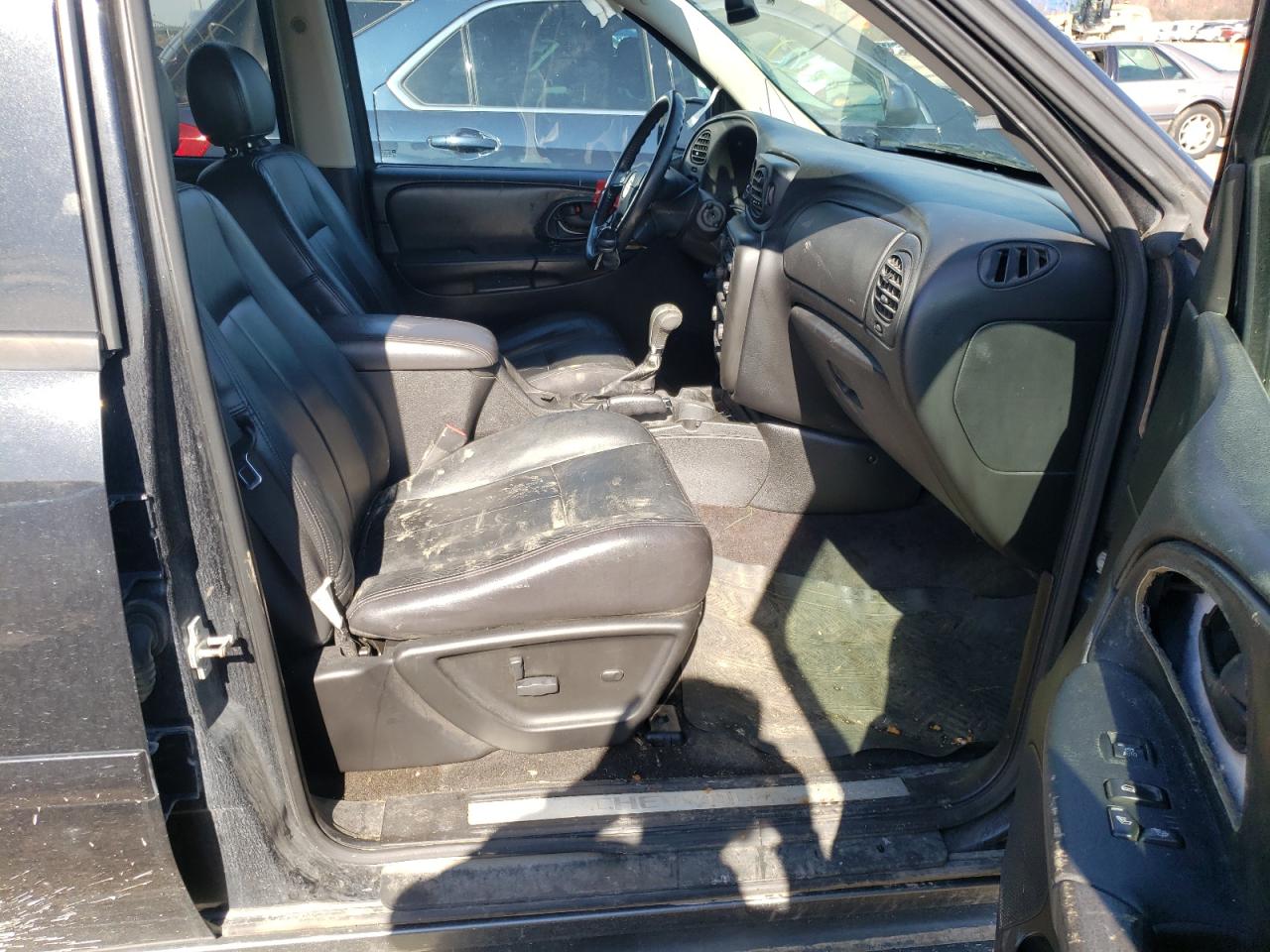 Photo 5 from auction – 2009 CHEVROLET TRAILBLAZE with VIN 1GNDT33S092132658