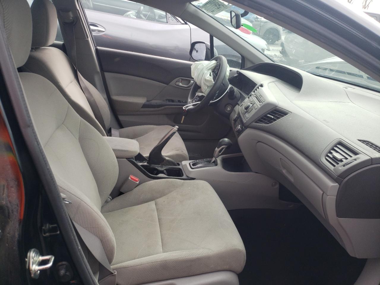 Photo 5 from auction – 2012 HONDA CIVIC LX with VIN 2HGFB2F54CH563475