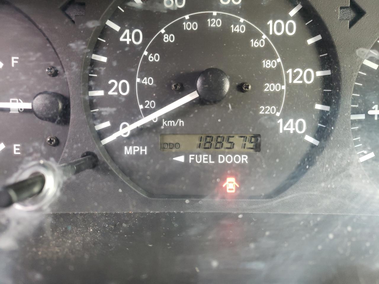 Photo 8 from auction – 2000 TOYOTA CAMRY CE with VIN 4T1BG22K8YU012170