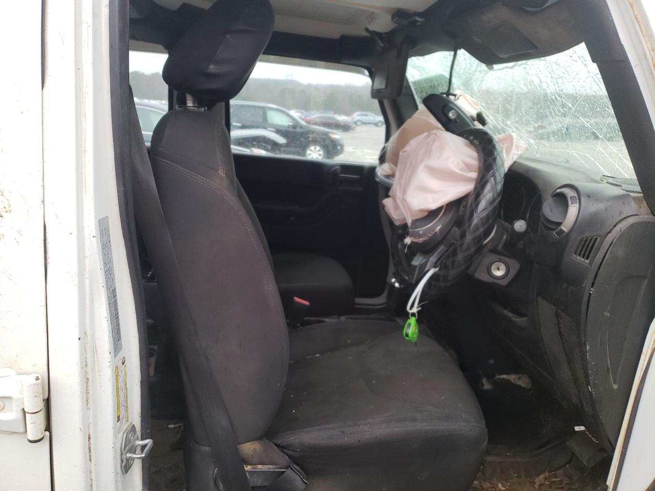 Photo 5 from auction – 2015 JEEP WRANGLER U with VIN 1C4BJWKG1FL729697