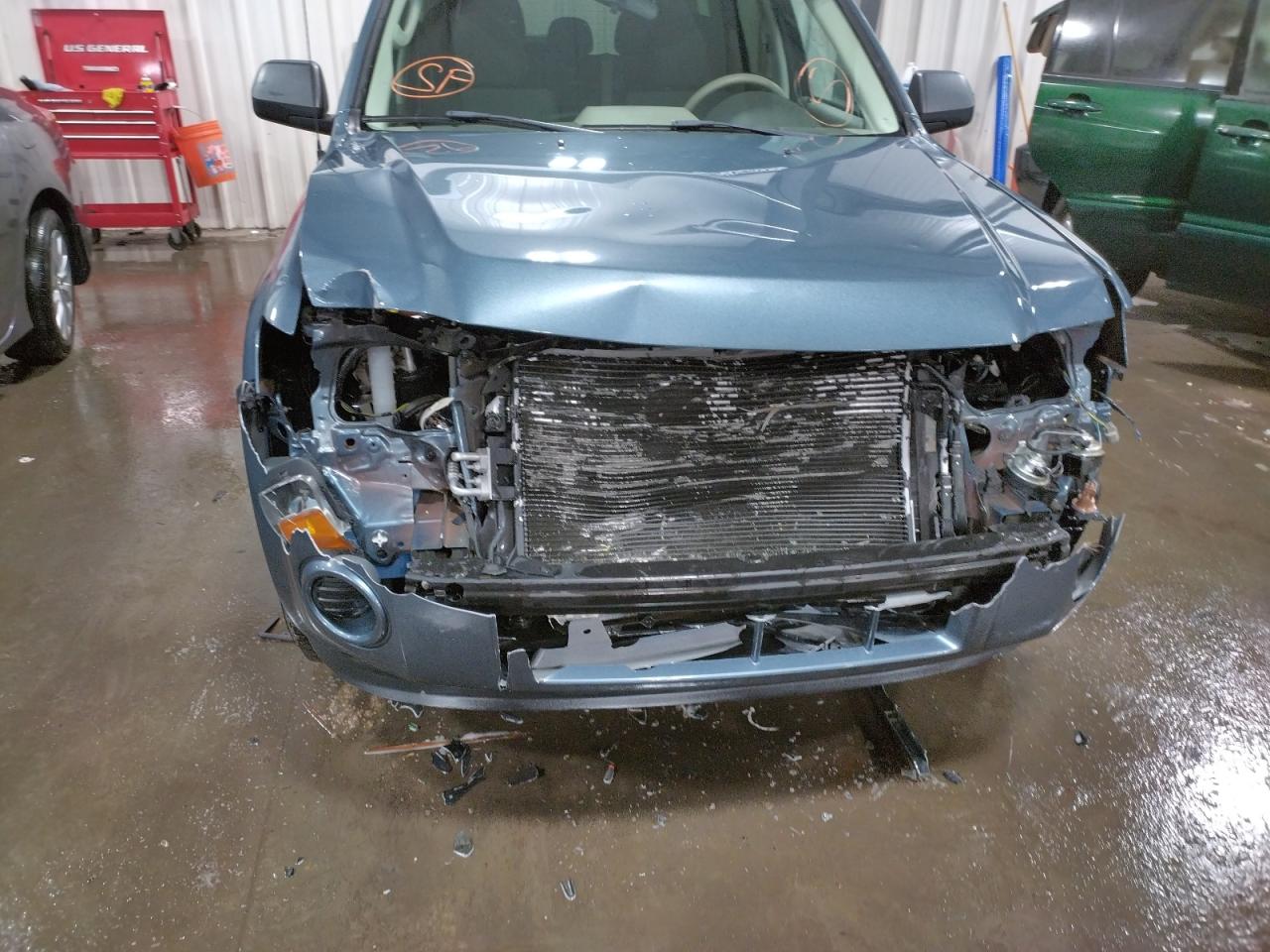 Photo 9 from auction – 2011 FORD ESCAPE XLS with VIN 1FMCU9C77BKC69713