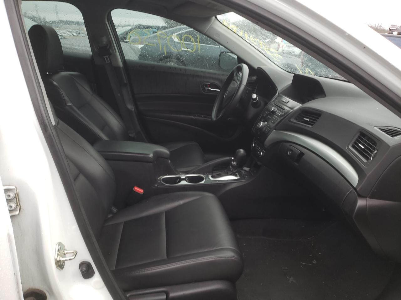 Photo 5 from auction – 2016 ACURA ILX BASE W with VIN 19UDE2F3XGA011772