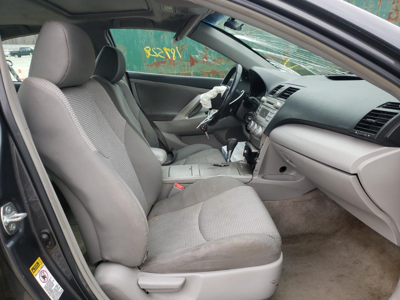 Photo 5 from auction – 2010 TOYOTA CAMRY BASE with VIN 4T1BF3EK2AU075386