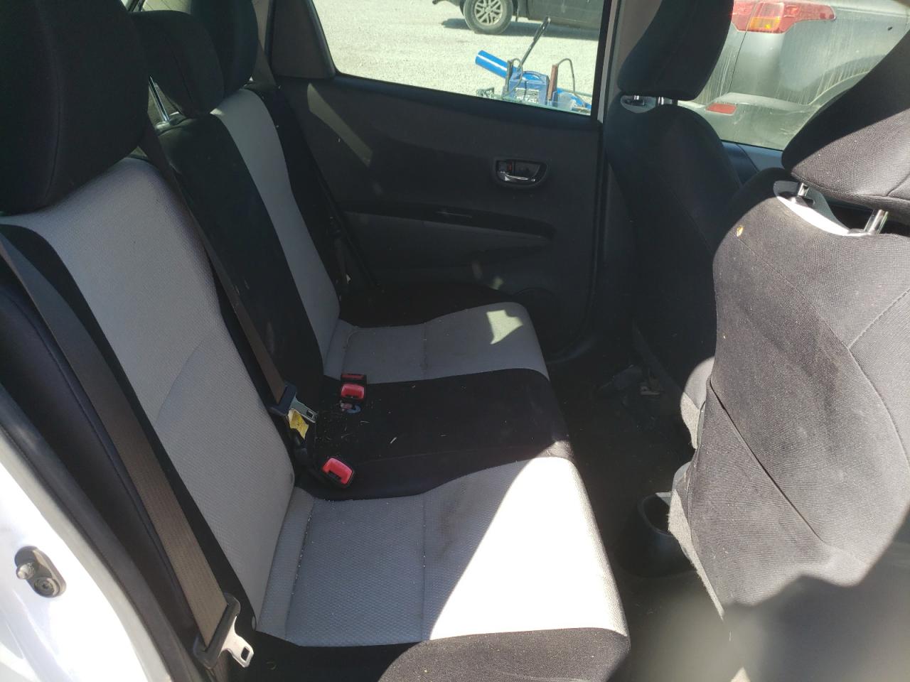 Photo 6 from auction – 2012 TOYOTA YARIS with VIN JTDKTUD35CD500342