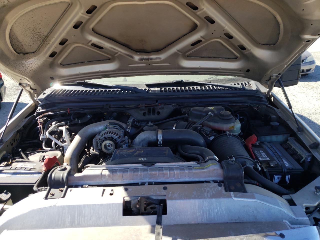 Photo 7 from auction – 2005 FORD EXCURSION with VIN 1FMSU43P65EA12821