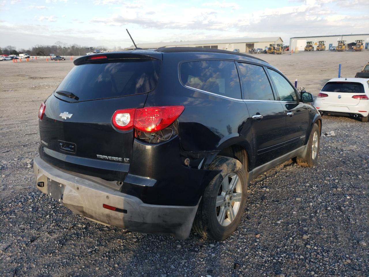Photo 4 from auction – 2009 CHEVROLET TRAVERSE L with VIN 1GNEV23D19S170524