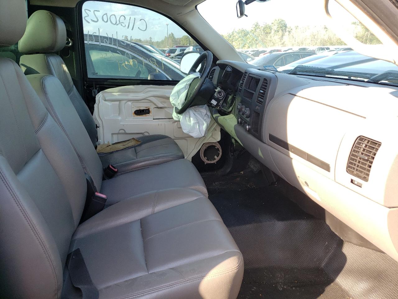 Photo 5 from auction – 2012 CHEVROLET SILVERADO with VIN 1GCNCPEA8CZ108552