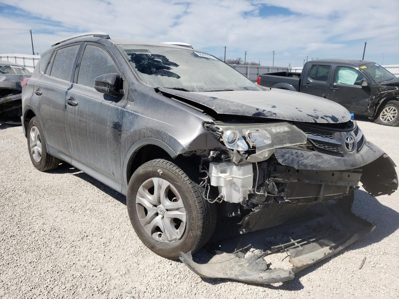 TOYOTA RAV4 LE 2015 with VIN JTMZFREV8FJ024886 - Photo from auction