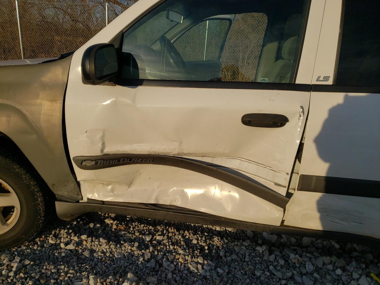 Photo 10 from auction – 2003 CHEVROLET TRAILBLAZE with VIN 1GNDT13S032344116
