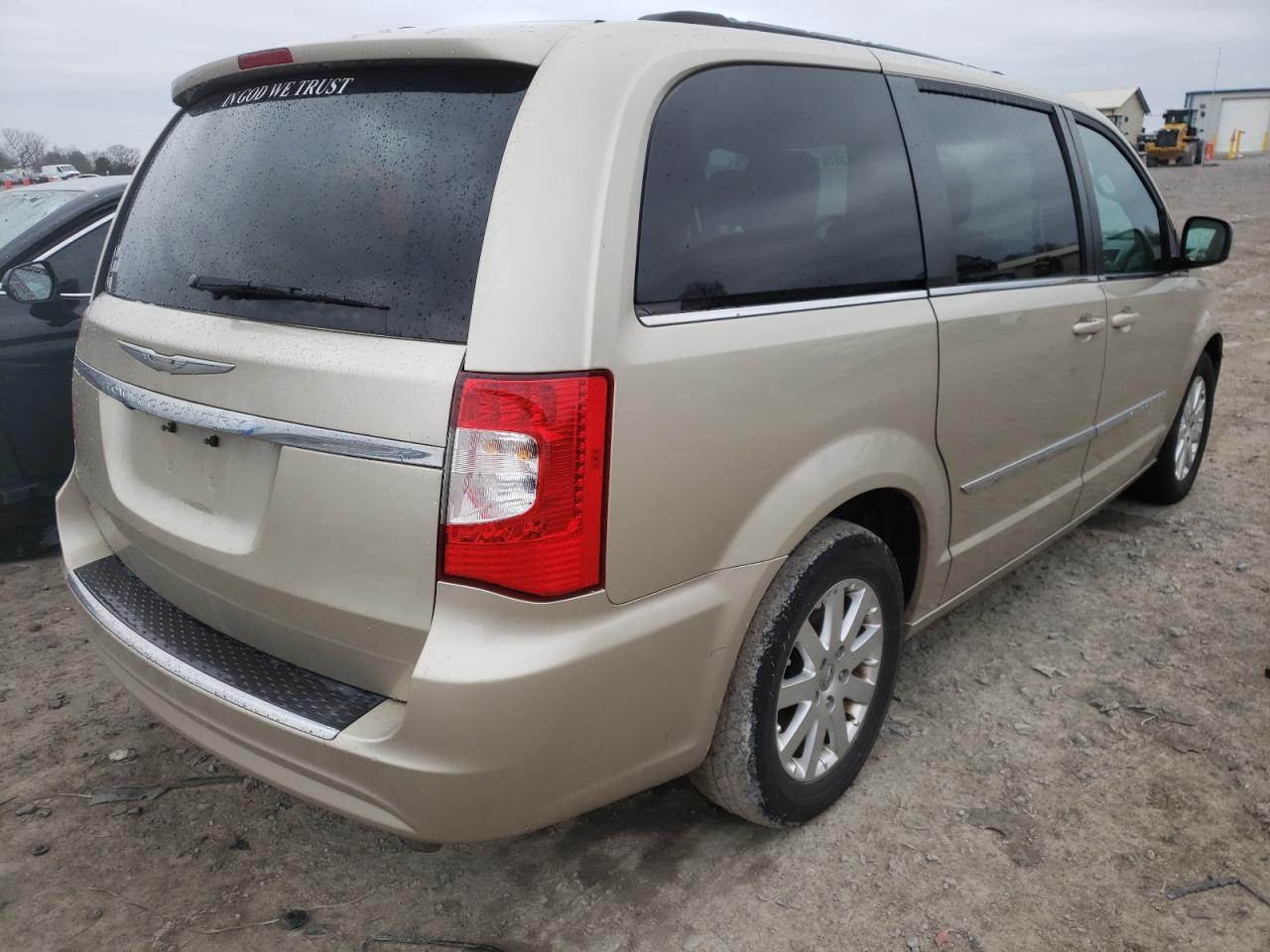 Photo 4 from auction – 2015 CHRYSLER TOWN & COU with VIN 2C4RC1BG3FR602002