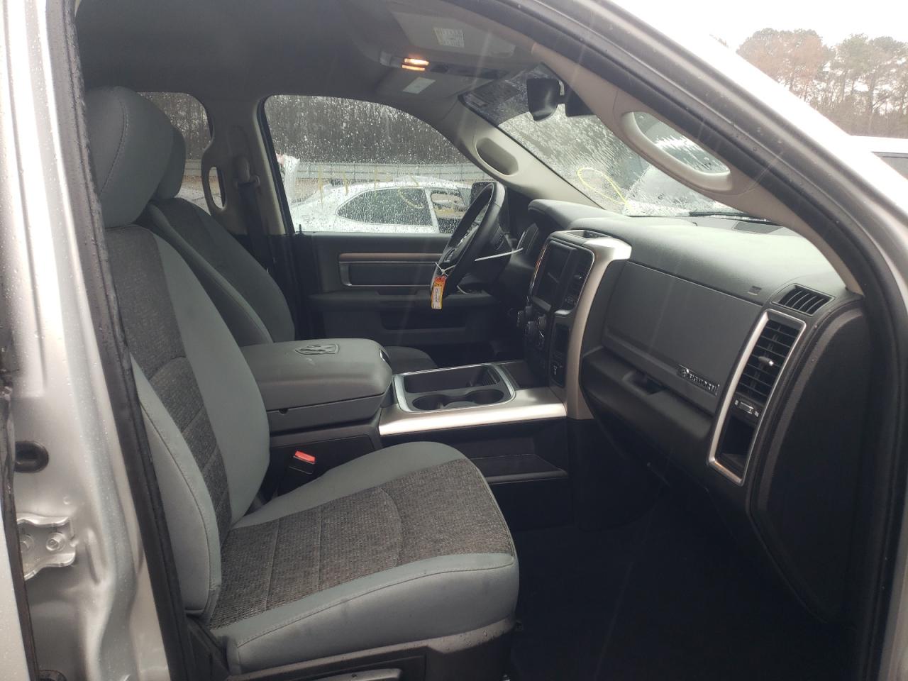 Photo 5 from auction – 2019 RAM 1500 CLASS with VIN 1C6RR6LT8KS563642
