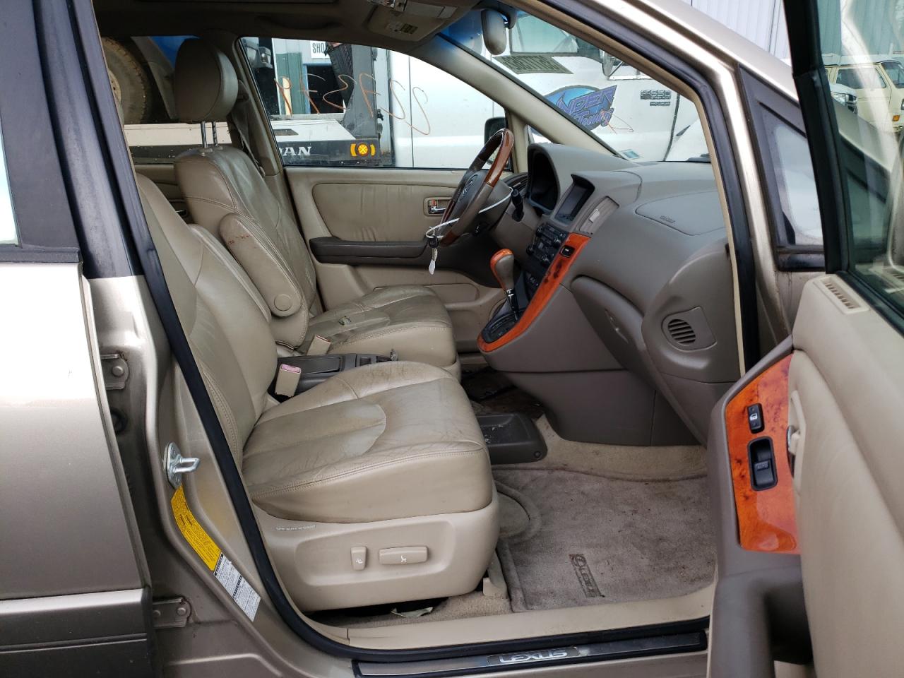 Photo 5 from auction – 2002 LEXUS RX 300 with VIN JTJHF10U620267220
