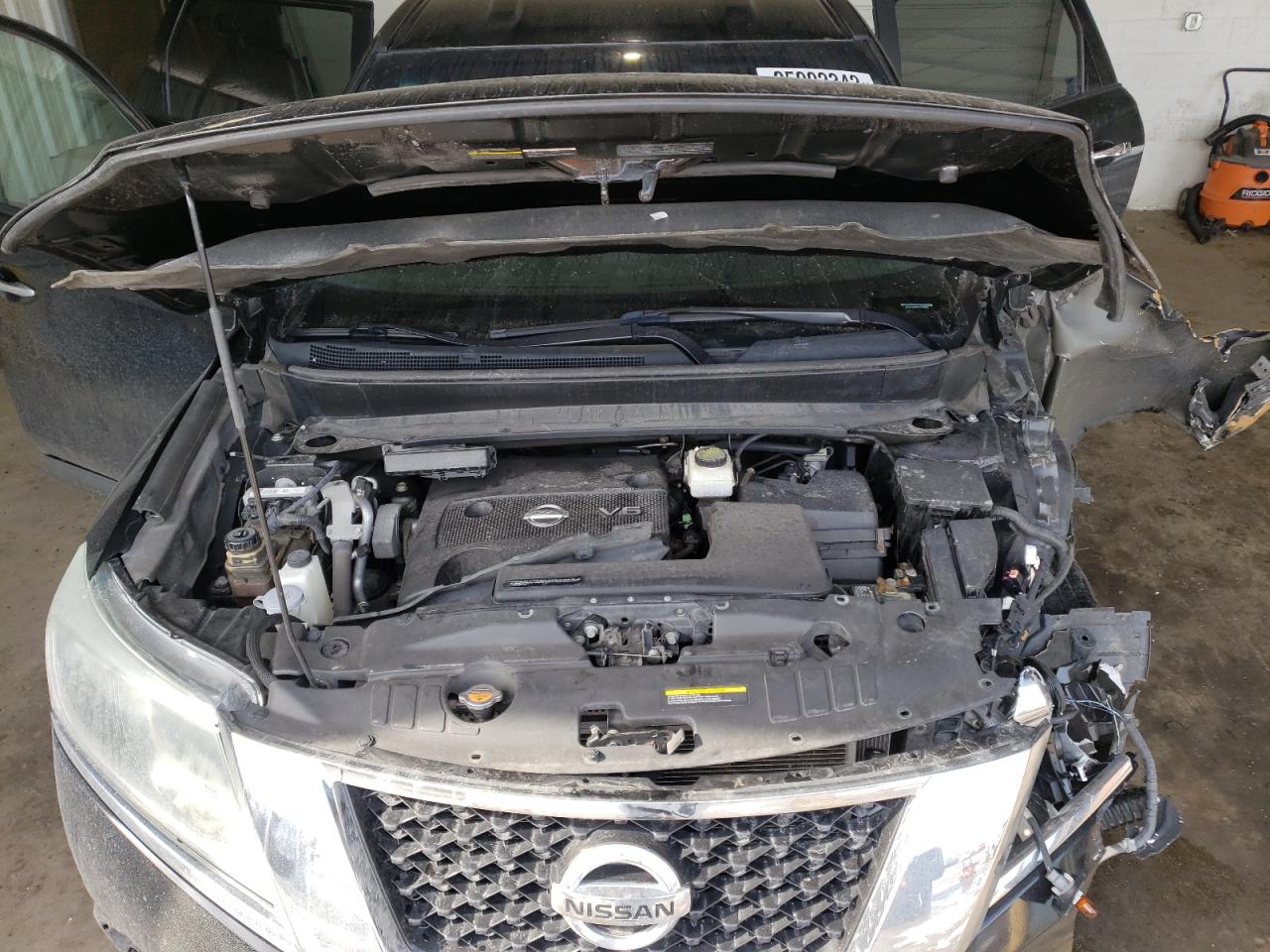 Photo 7 from auction – 2013 NISSAN PATHFINDER with VIN 5N1AR2MM8DC629928