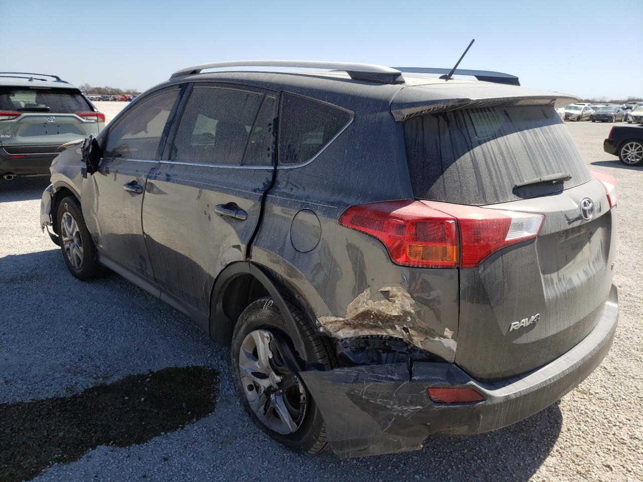 Photo 3 from auction – 2015 TOYOTA RAV4 LE with VIN JTMZFREV8FJ024886