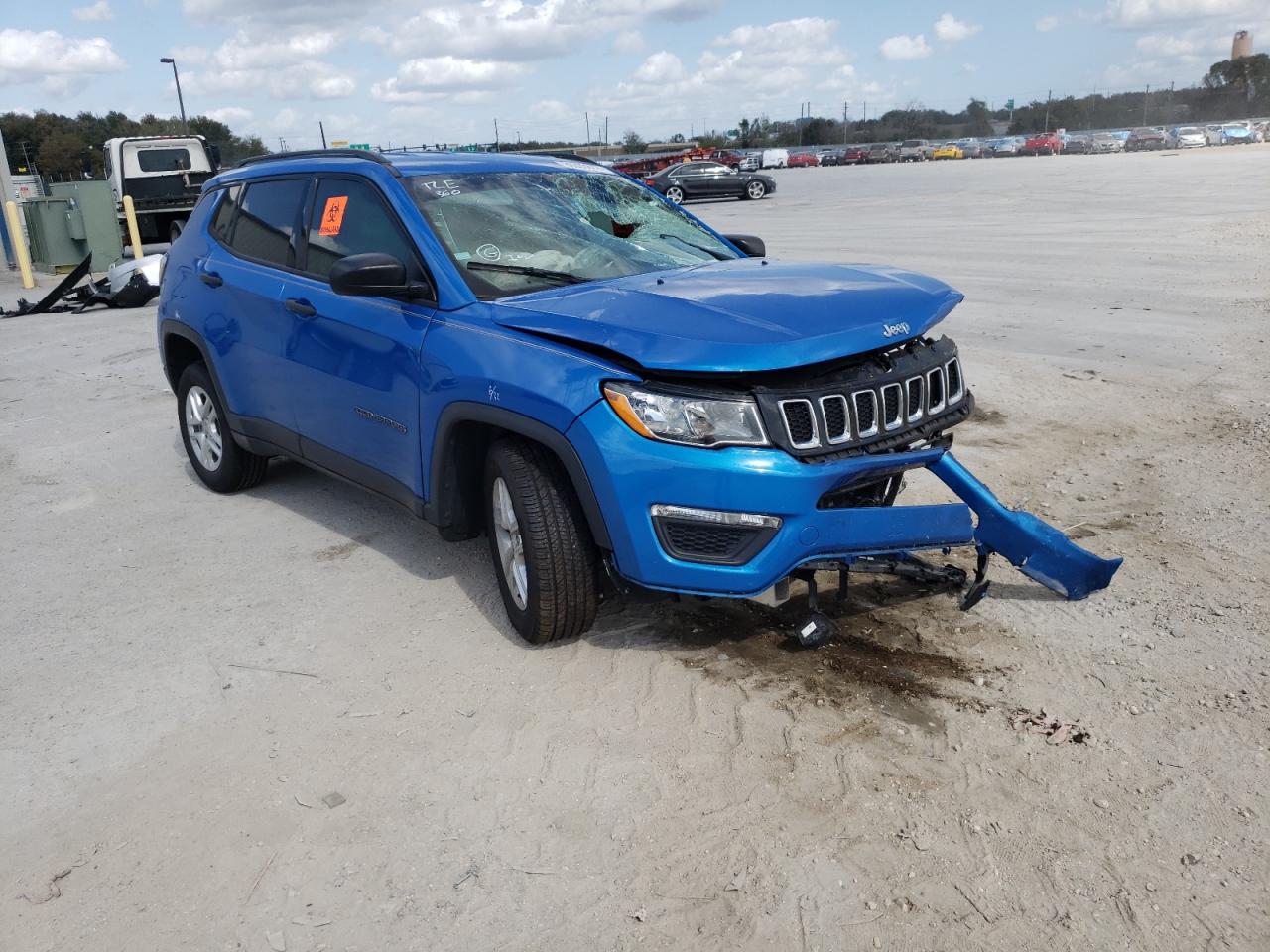 JEEP COMPASS SP 2018 with VIN 3C4NJCAB0JT240724 - Photo from auction