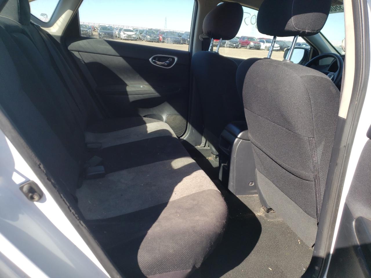 Photo 6 from auction – 2014 NISSAN SENTRA S with VIN 3N1AB7AP5EY245217