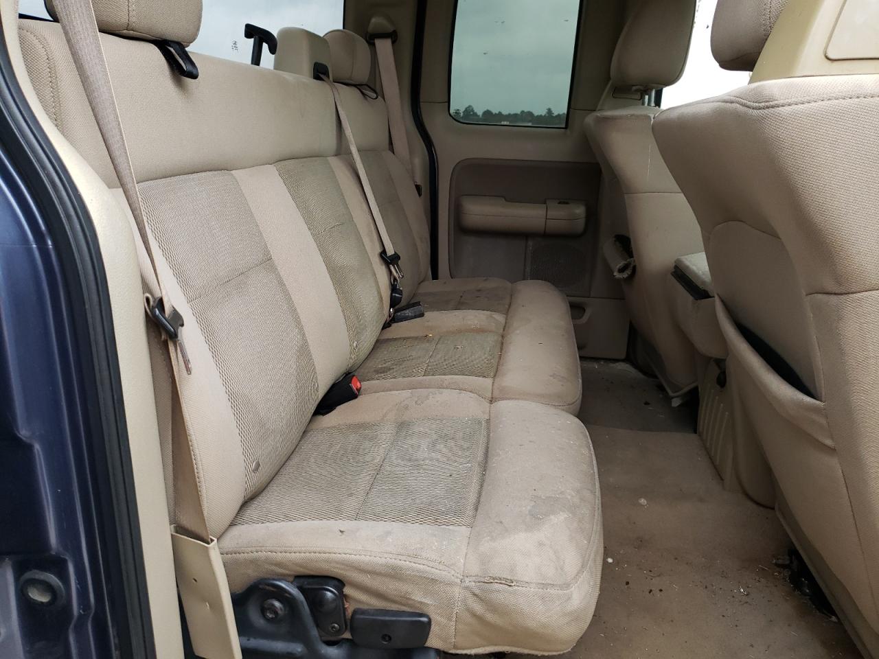 Photo 6 from auction – 2004 FORD F150 with VIN 1FTRX12W74NC33182