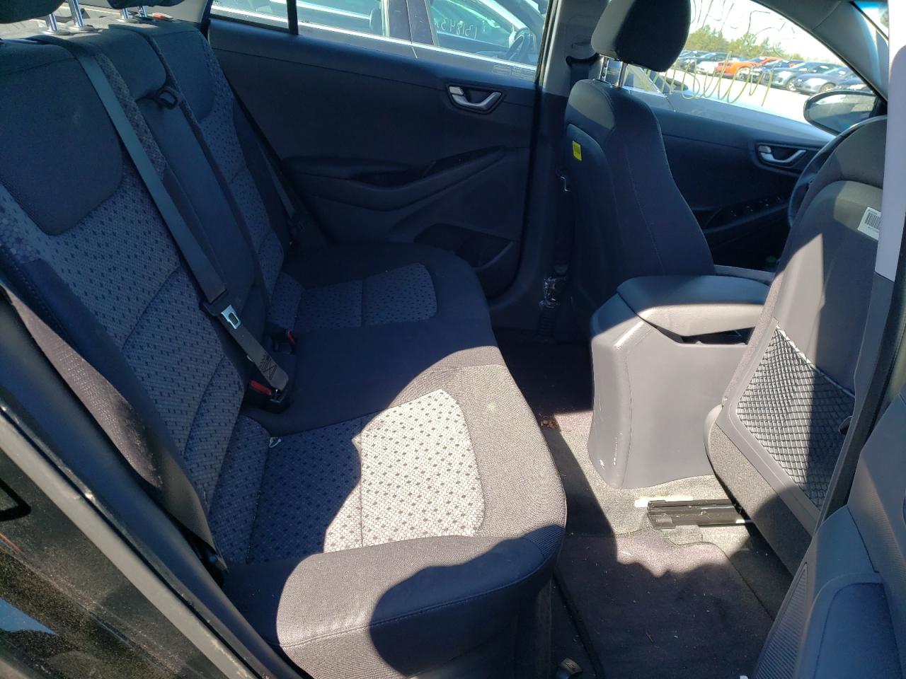 Photo 6 from auction – 2019 HYUNDAI IONIQ with VIN KMHC65LD4KU165029