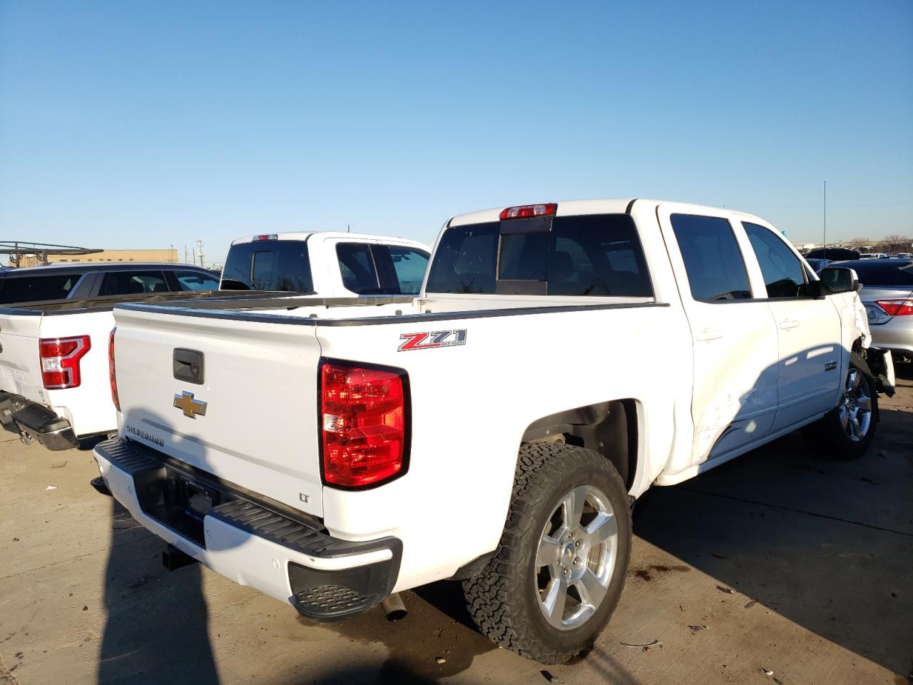 Photo 4 from auction – 2017 CHEVROLET SILVERADO with VIN 3GCUKREC5HG498044
