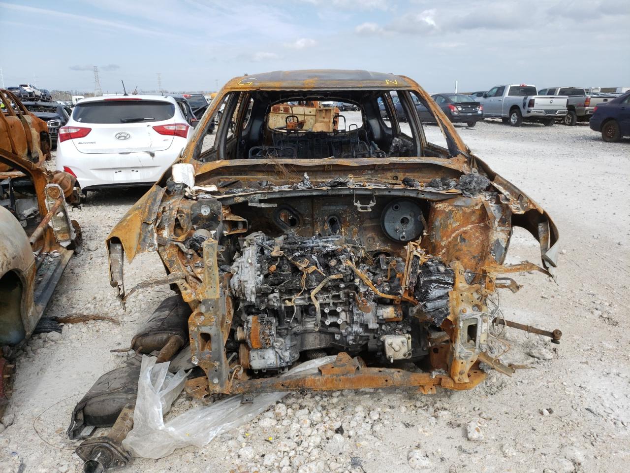 Photo 9 from auction – 2016 NISSAN PATHFINDER with VIN 5N1AR2MN1GC634319