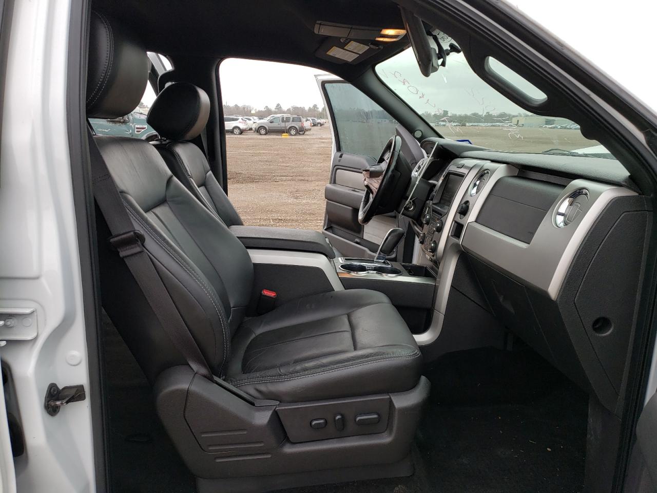 Photo 5 from auction – 2013 FORD F150 SUPER with VIN 1FTFW1CF2DFD81383