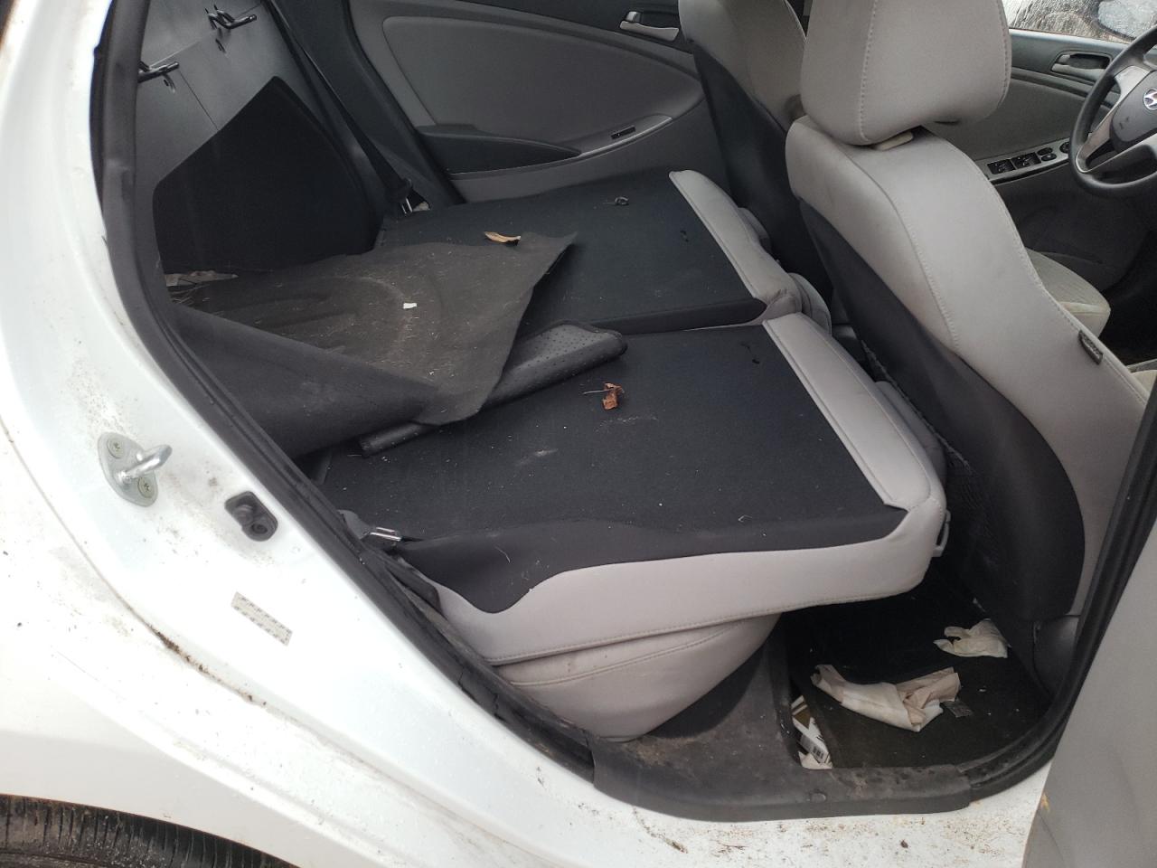 Photo 6 from auction – 2015 HYUNDAI ACCENT GLS with VIN KMHCT4AE8FU861624