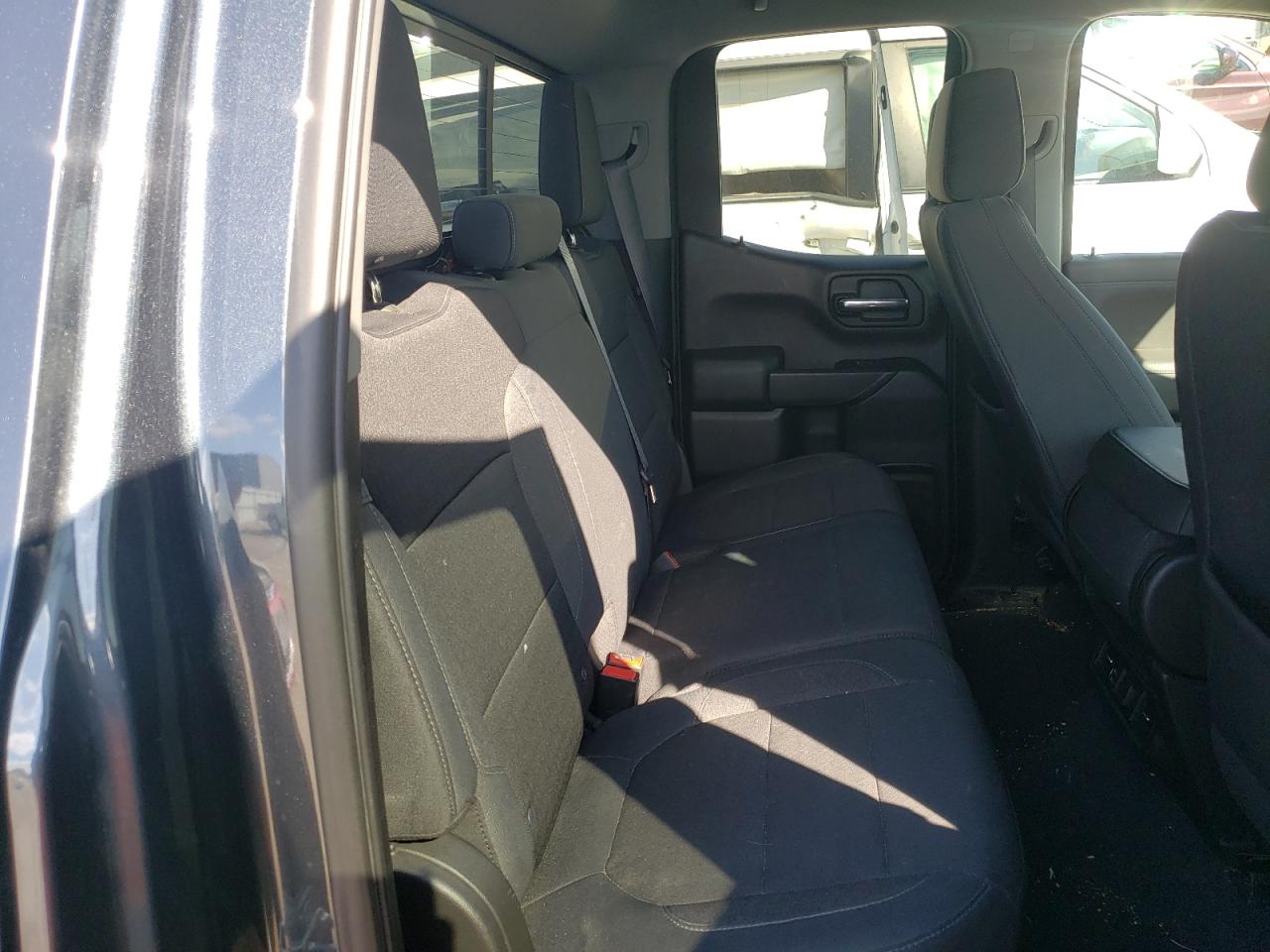 Photo 6 from auction – 2019 CHEVROLET SILVERADO with VIN 1GCRYDED3KZ220346