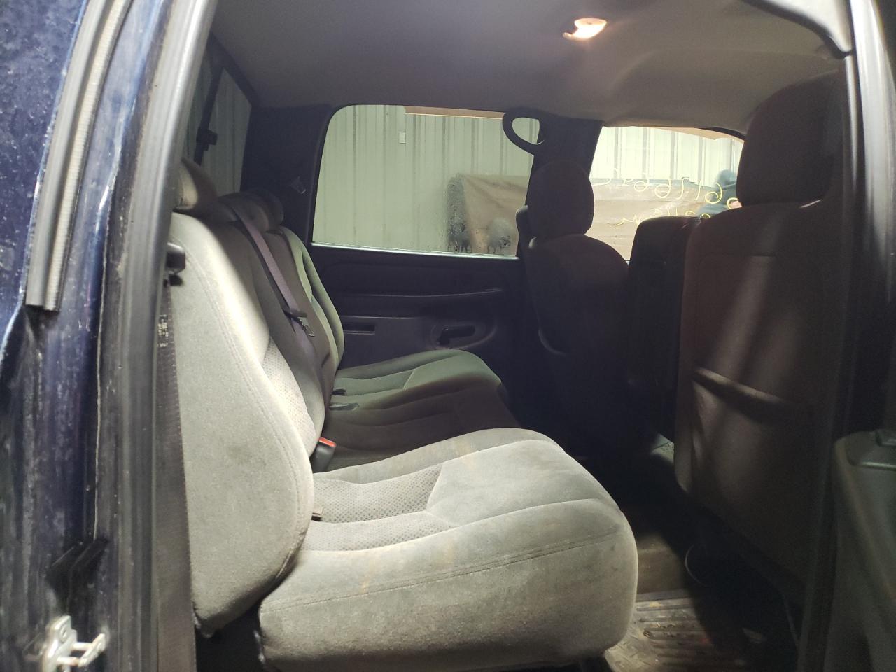 Photo 6 from auction – 2005 CHEVROLET SILVERADO with VIN 2GCEK13T351143015