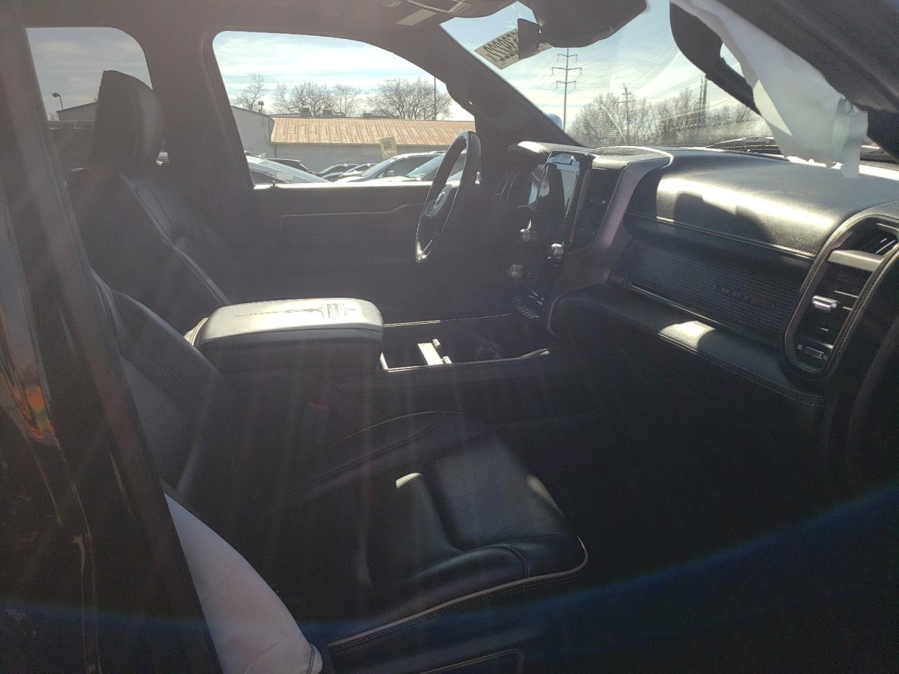Photo 5 from auction – 2019 RAM 1500 LIMIT with VIN 1C6SRFHT4KN526371