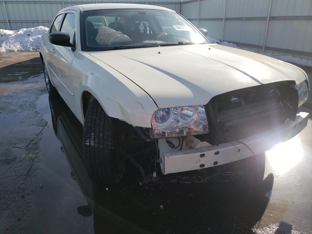 Photo 1 from auction – 2008 CHRYSLER 300 LX with VIN 2C3KA43R58H105684