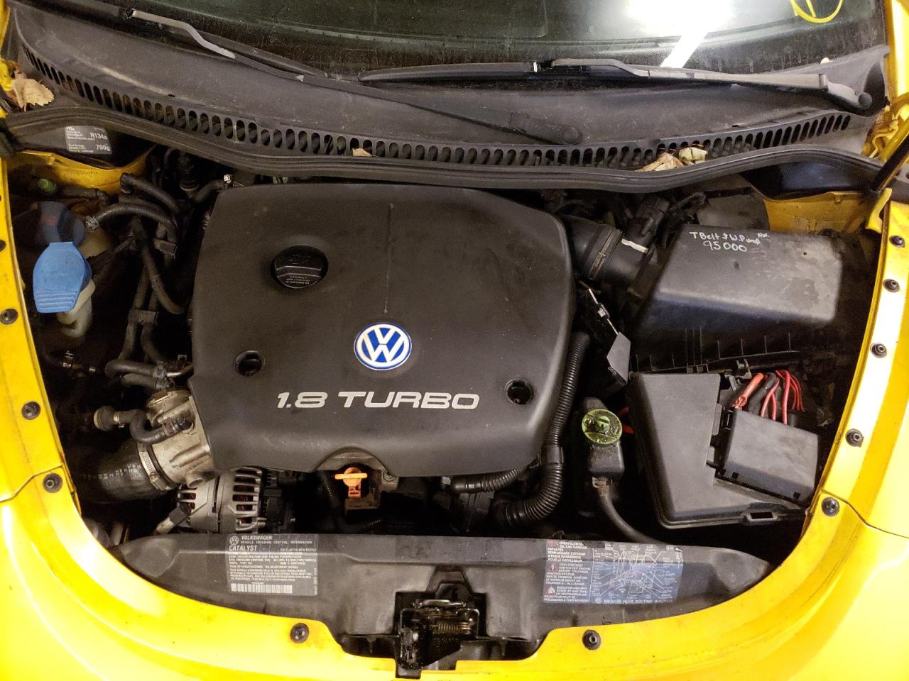 Photo 7 from auction – 2000 VOLKSWAGEN NEW BEETLE with VIN 3VWCD21C1YM483171