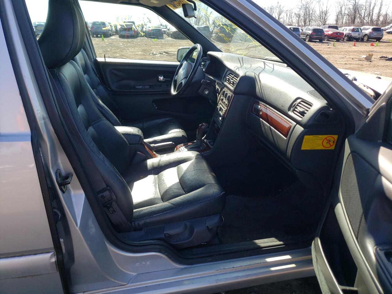 Photo 5 from auction – 2000 VOLVO S70 BASE with VIN YV1LS61J9Y2657326