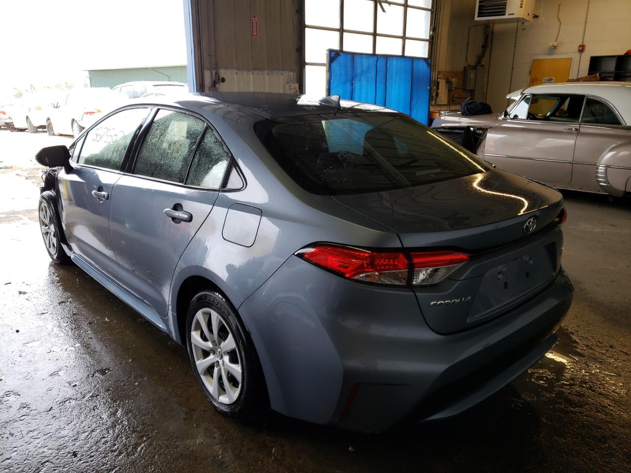 Photo 3 from auction – 2021 TOYOTA COROLLA LE with VIN JTDEPMAE6MJ128200