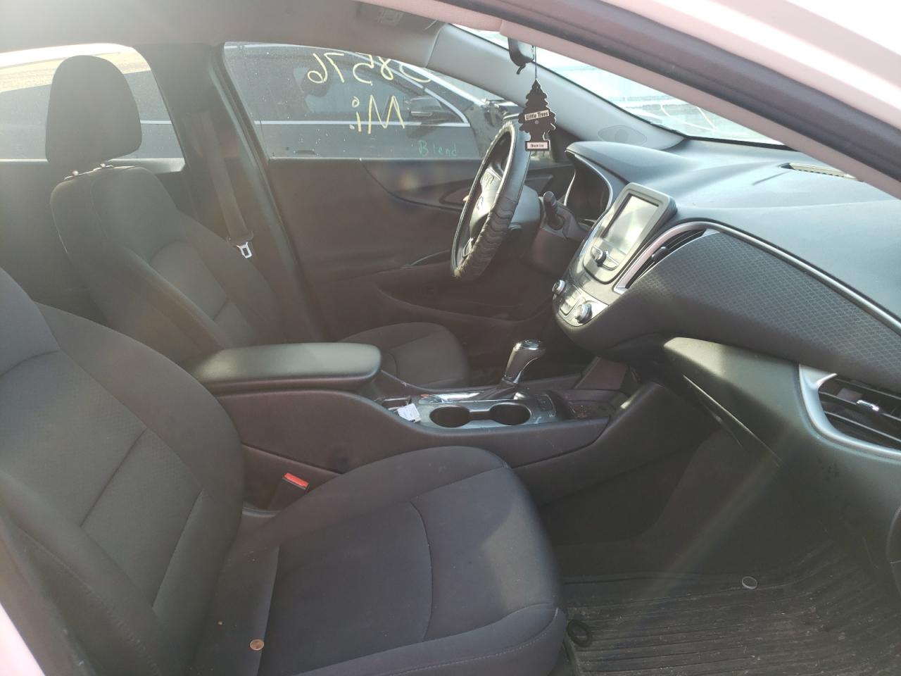 Photo 5 from auction – 2017 CHEVROLET MALIBU LS with VIN 1G1ZB5ST2HF274856